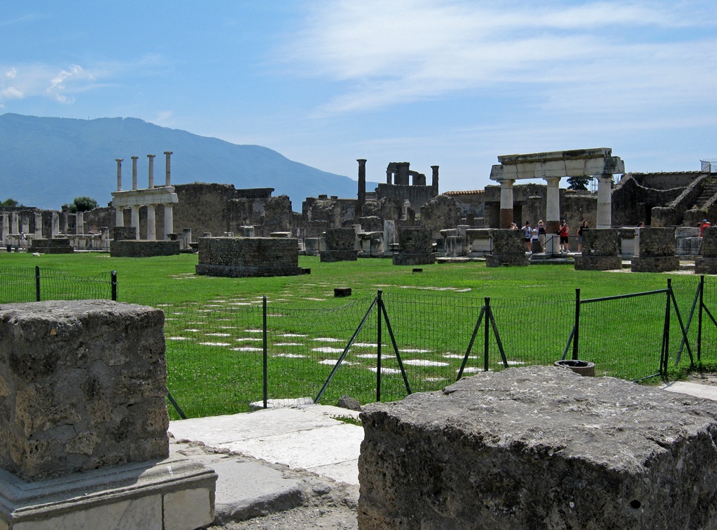 The Forum Area